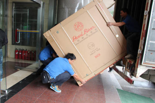 龙湾镇钢琴贵重工艺品无忧运
